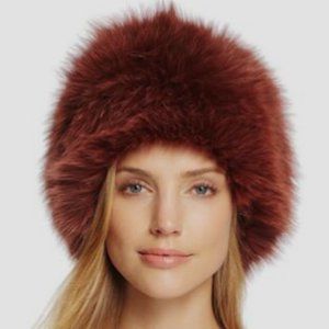 LOEFFLER RANDALL Fox Fur hat, One size. Org $595